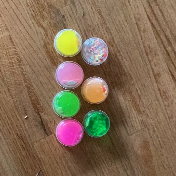 Not very stretchy very pretty for decoration - Picture 3 of 5